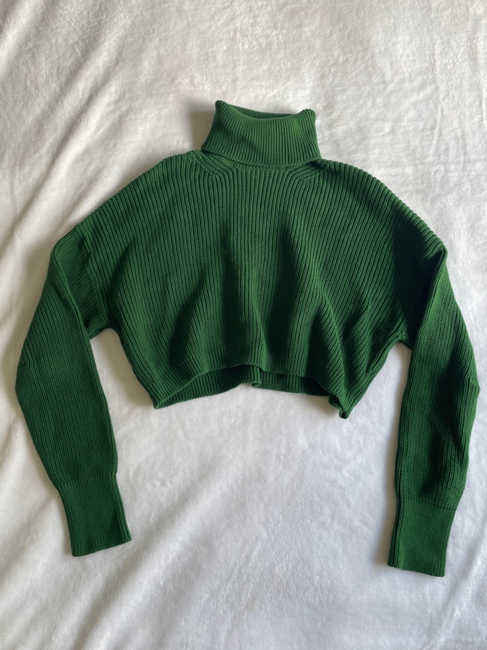 NWOT Cropped Green Turtleneck Sweater - Ribbed Knit - Well Made